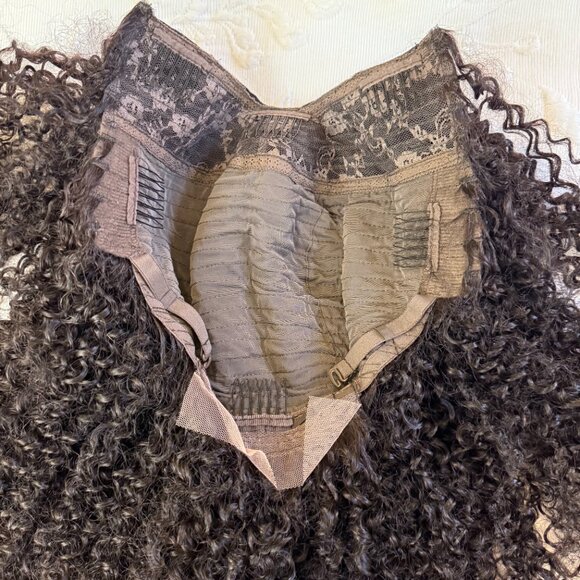 FREE WITH PURCHASE- UPART UNICE Human Hair Wig Brand New - Picture 5 of 5